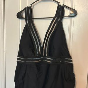 NWT one piece coastal blue swimsuit. Front rouching